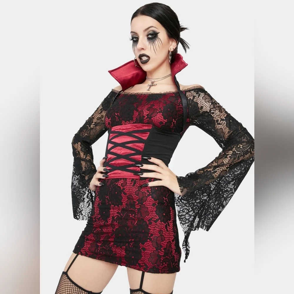 Blood Thirsty Vampire Costume - Picture 9 of 10